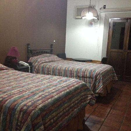 Hotel Posada De Don Jose Retalhuleu Room photo
