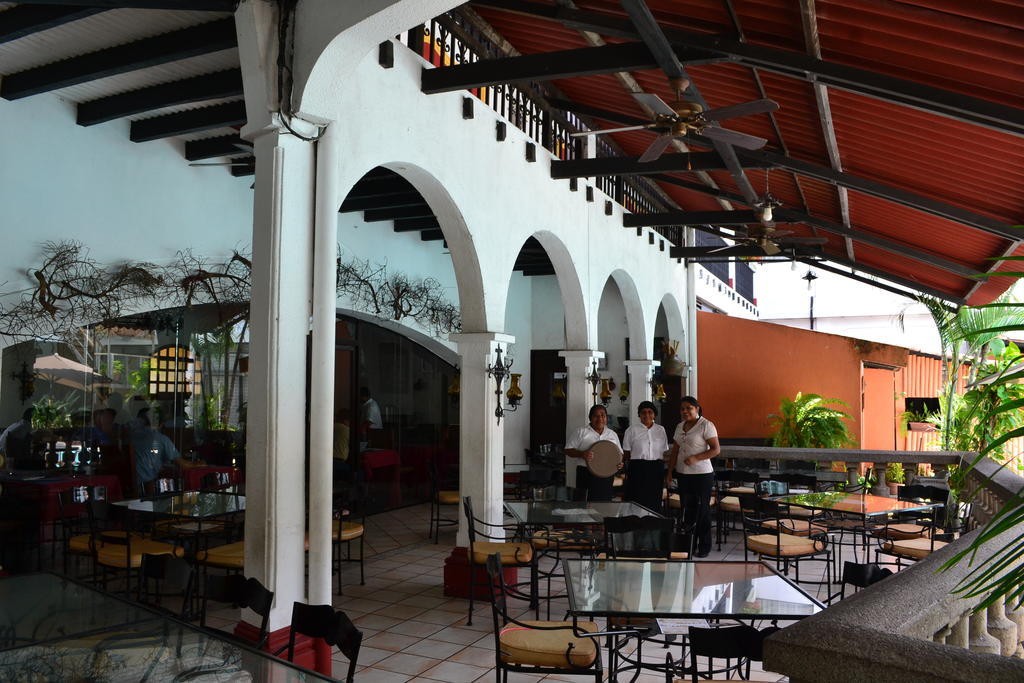 Hotel Posada De Don Jose Retalhuleu Exterior photo